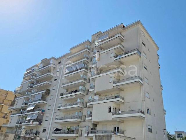 Appartamento in affitto a Europa, Salerno