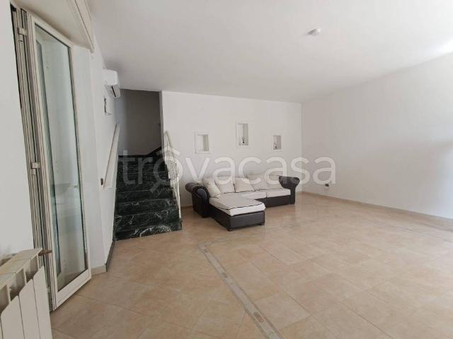 Villa Indipendente in affitto a Giugliano In Campania, Campania