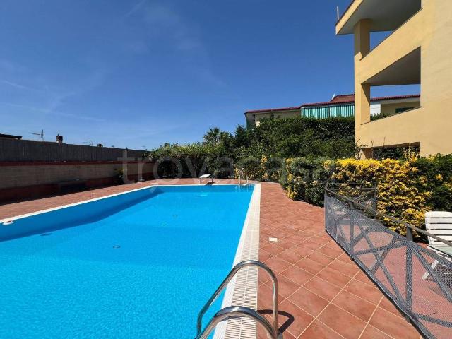 Villa Indipendente in affitto a Giugliano In Campania, Campania