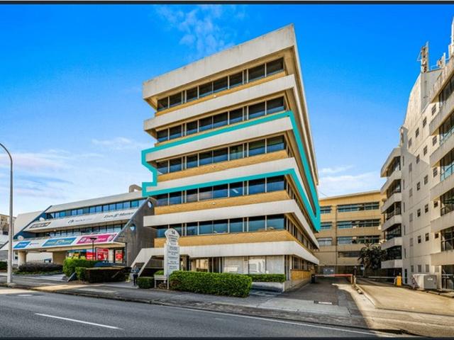 Office for rent in Toombul, Queensland