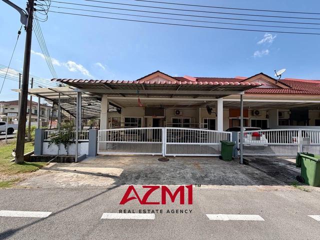 Residential House for sale in Long Miri