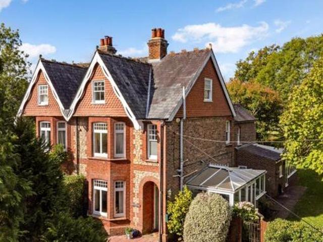House for sale in Horsham, West Sussex