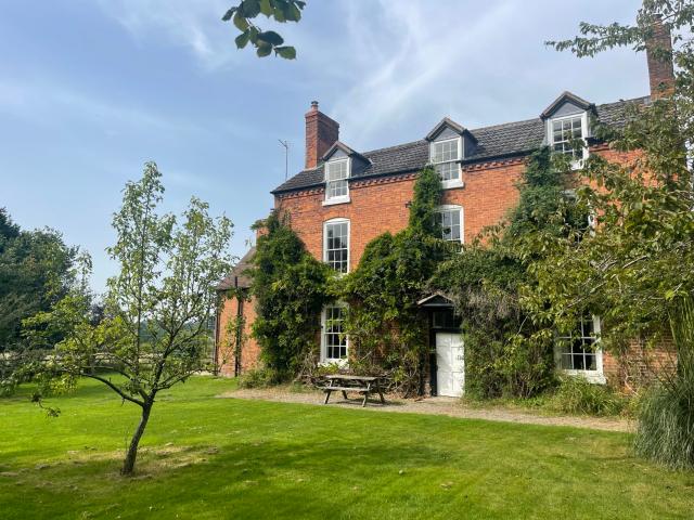 Apartment for rent in Yeaton, Shropshire