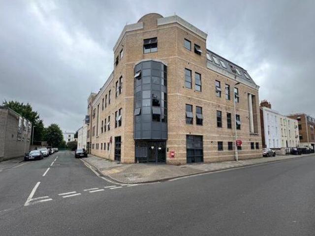 House for sale in Gloucester, Gloucestershire