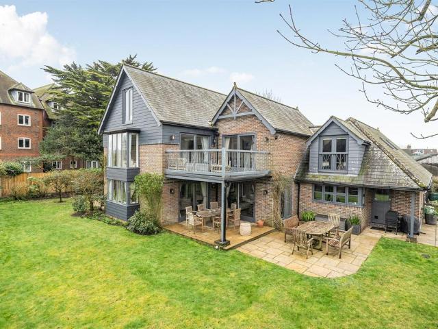 House for rent in Arundel, Clapham