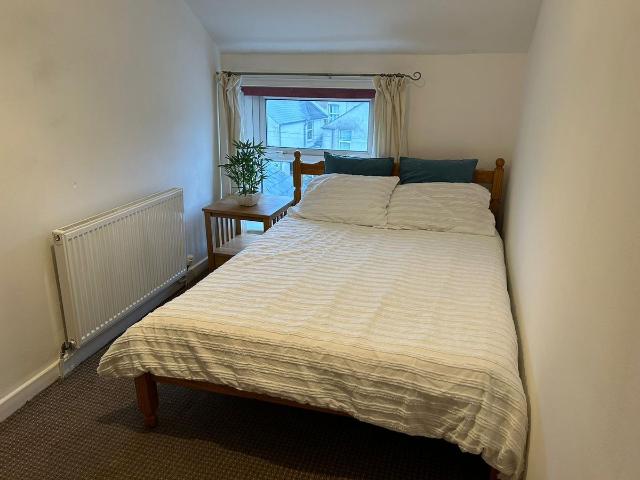 Room for rent in Falcon Lodge, Wales