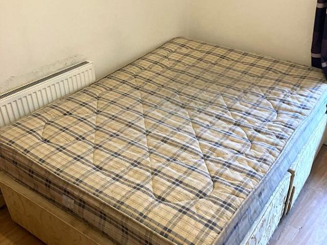Room for rent in Falcon Lodge, Wales