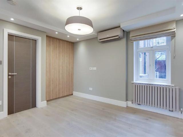 Apartment for rent in Belsize Park, Greater London