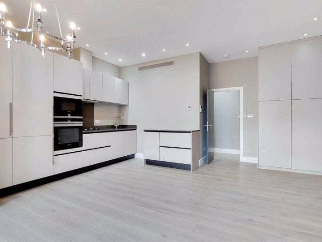 Apartment for rent in Belsize Park, Greater London
