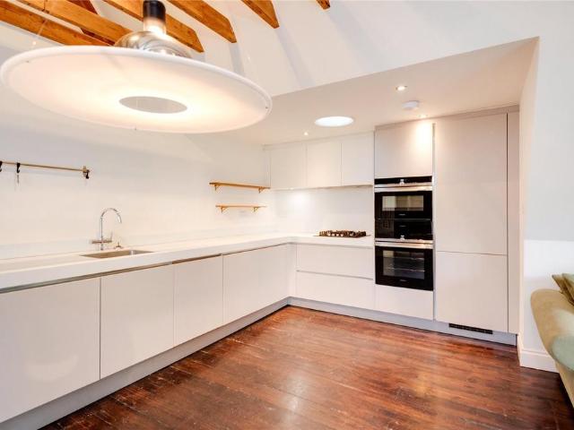 Apartment for rent in Belsize Park, Greater London