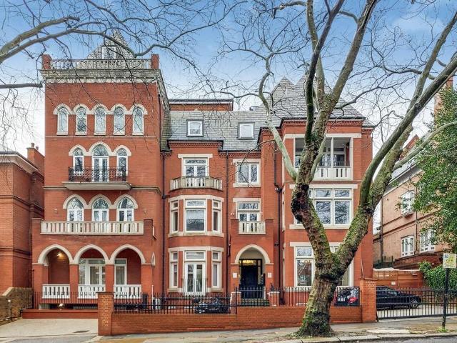 House for rent in Belsize Park, Greater London