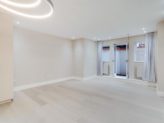 Apartment for rent in Swiss Cottage, Greater London
