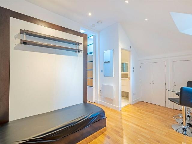 Studio for rent in Belsize Park, Greater London