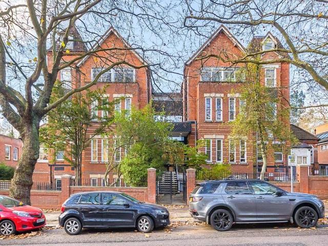 Studio for rent in Belsize Park, Greater London