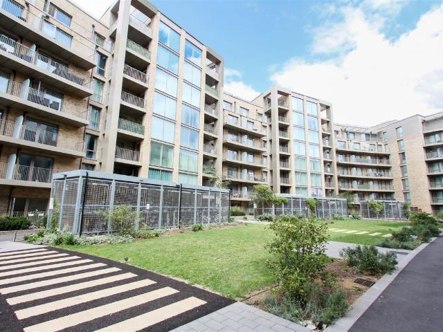 Apartment for rent in Yiewsley, Greater London