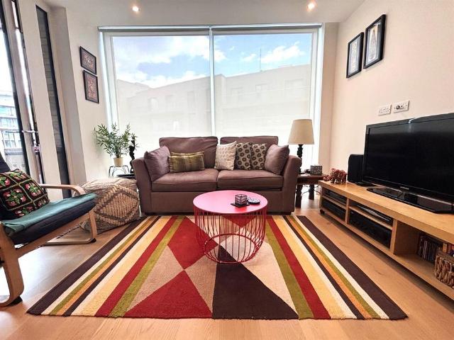 Apartment for rent in Yiewsley, Greater London