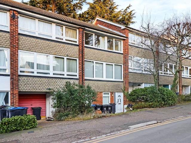 House for rent in London Borough of Croydon, Greater London