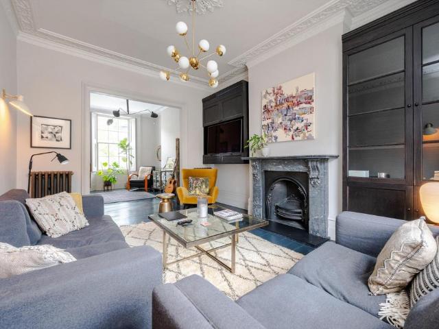 House for rent in Primrose Hill, Greater London