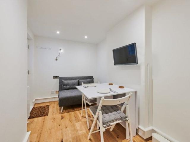 Apartment for rent in Cat Hill, Isle Of Man