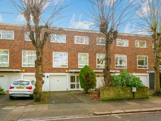 House for rent in London Borough of Richmond upon Thames, Greater London