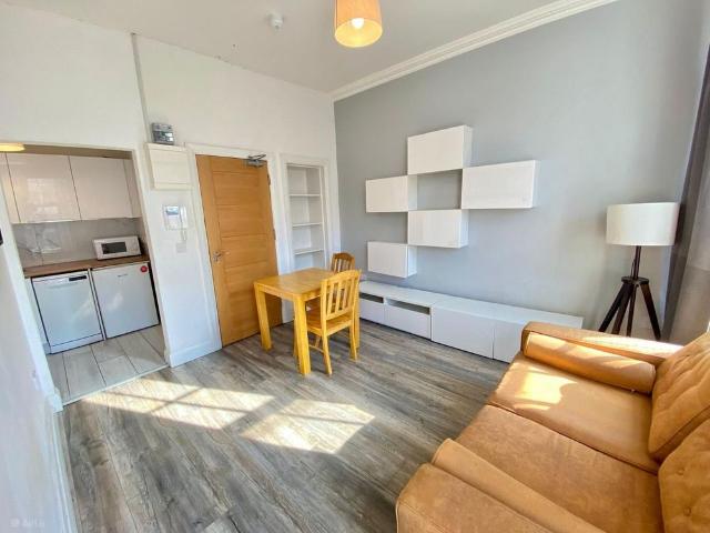 Apartment to rent in Bluebell, North Tipperary
