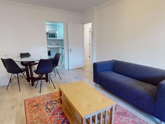 Apartment to rent in Bluebell, North Tipperary