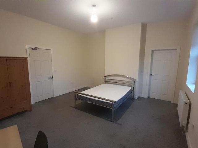 House for rent in Fitzwilliam, West Yorkshire