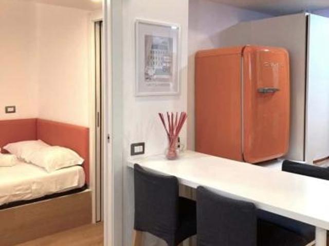 Appartamento in affitto a Municipio 9, Milano