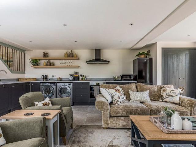 House for rent in Littlecote, West Sussex