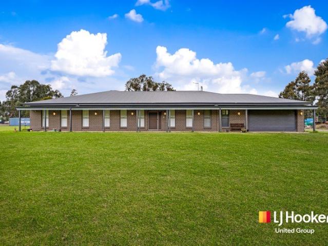 Cottage for sale in Kemps Creek, Sydney