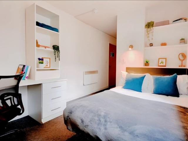 Room for rent in Bede Island, Old Wharf