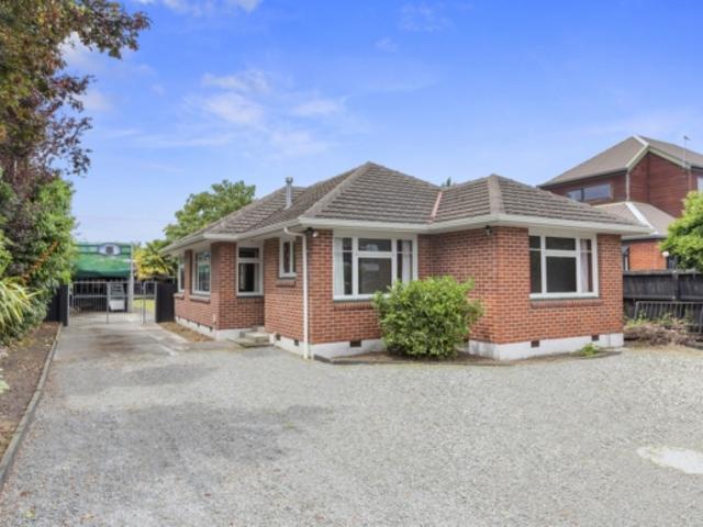 Room for rent in Redwood, Papanui-Innes Community