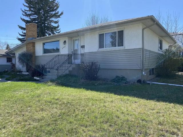 House for rent in Banff Trail, Calgary