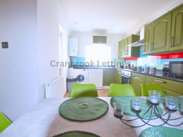 House for rent in Gants Hill, Greater London