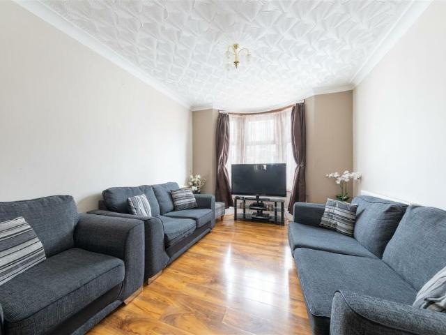 House for rent in London Borough of Newham, Greater London