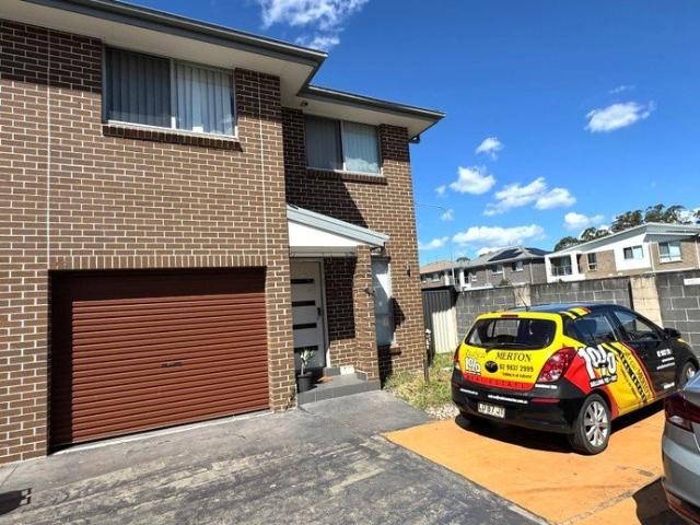 Townhouse for rent in Sydney, New South Wales