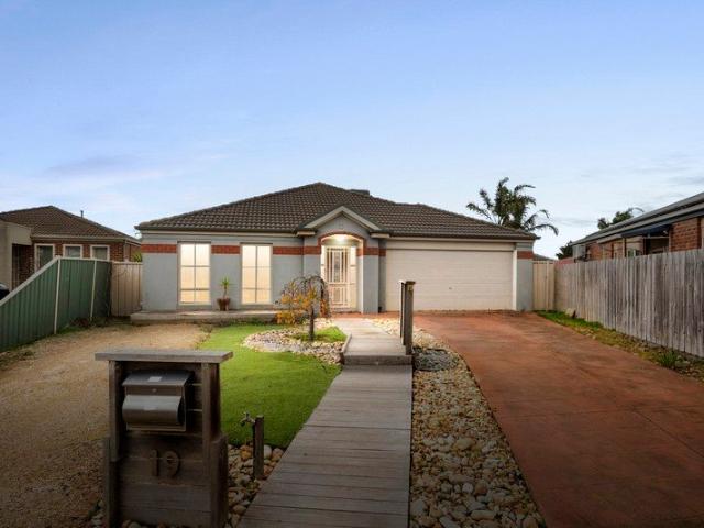 House for sale in Kingston Gardens, Melbourne
