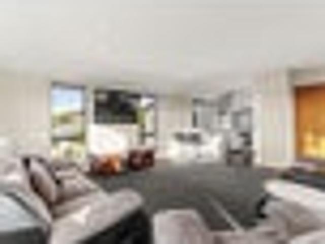 House for sale in Chaslands, Canterbury