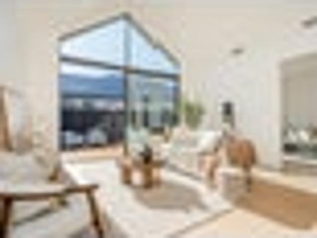 House for sale in Chaslands, Canterbury