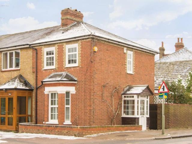 House for rent in London Borough of Barnet, Greater London