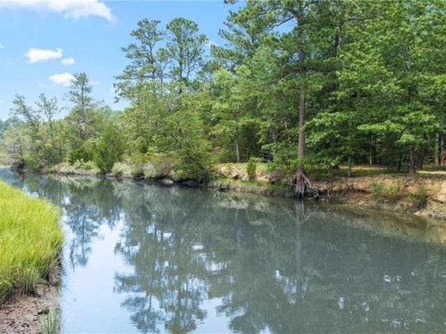 Land for sale in Gloucester, Gloucester County