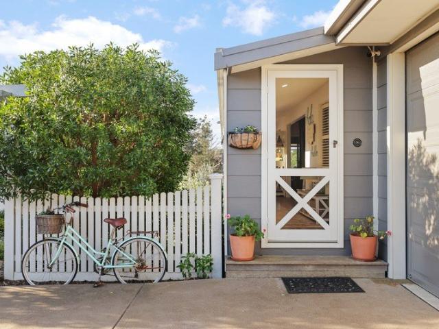 House for sale in Sunderland Bay, Surf Beach
