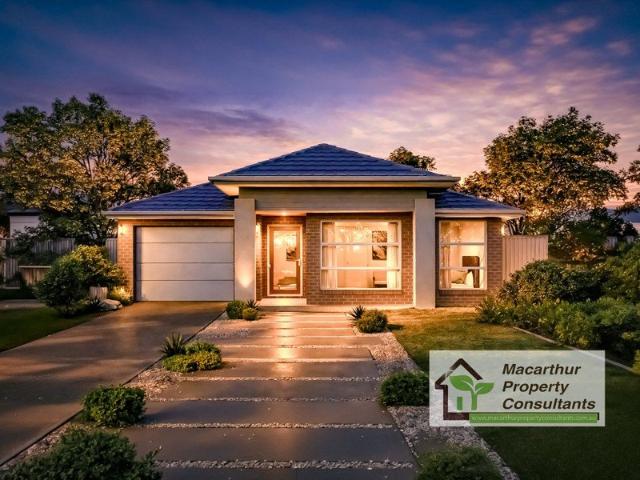 Cottage for sale in Sydney, New South Wales