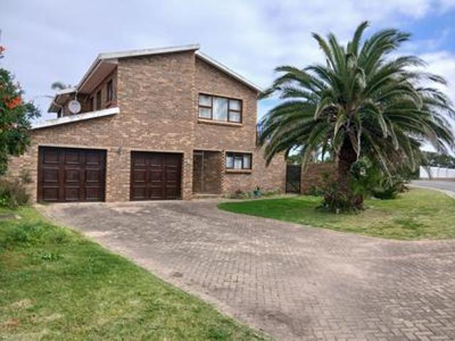 House for sale in Groot Brak Rivier, Western Cape