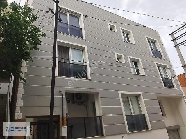 Emek Mahallesi, Bayraklı içerisinde satılık mülk