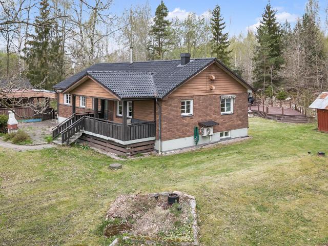 Villa till salu i Hallstahammar, Västmanland