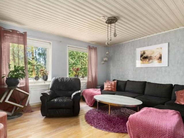 Hus hyra i Rönninge, Stockholms län