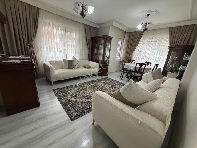 Üsküdar, İstanbul içerisinde satılık mülk