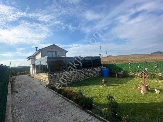 Derince, Kocaeli içerisinde satılık Villa