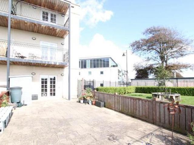 House for sale in Follaton, Strode